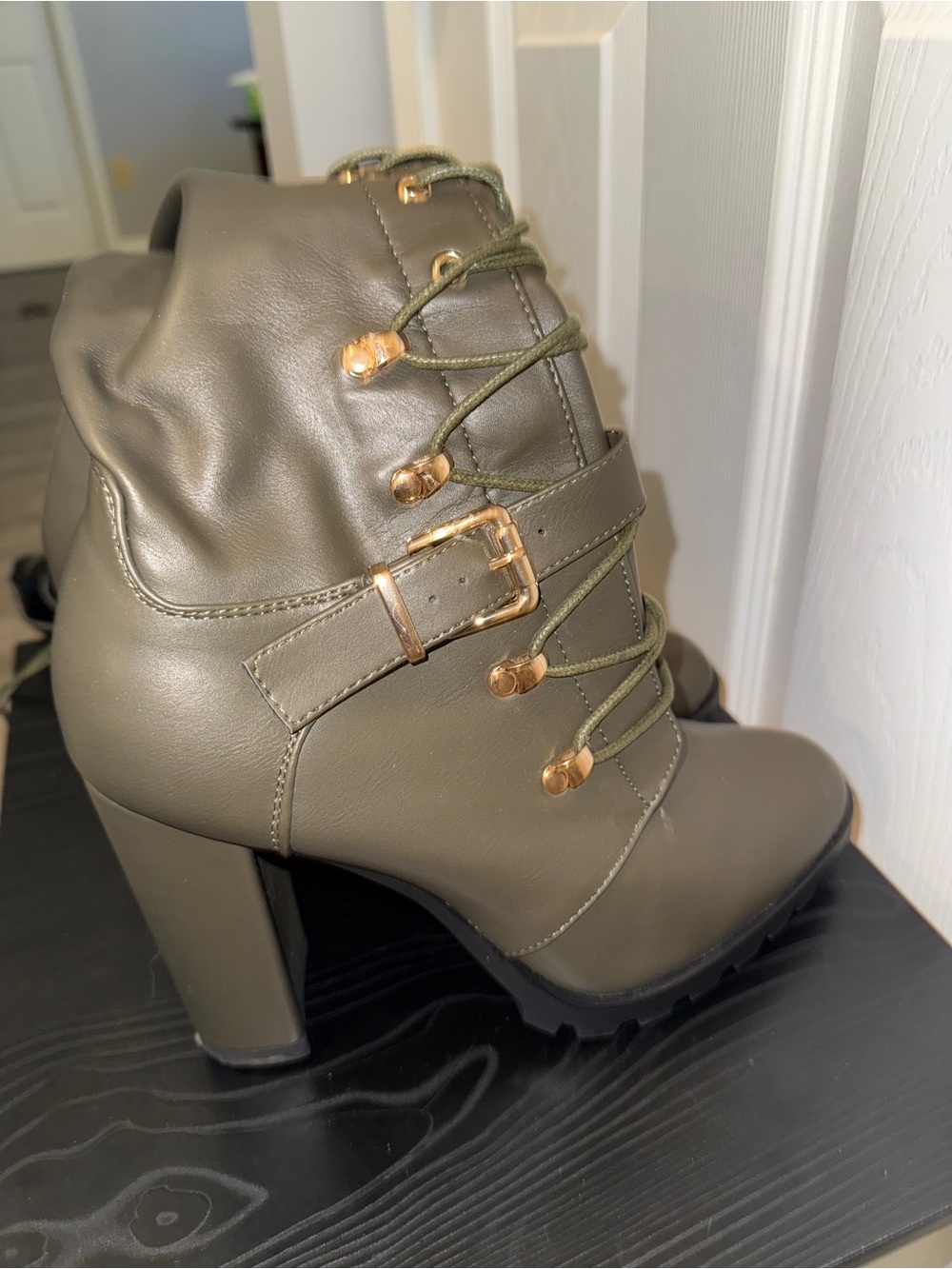 shoedazzle lace up heeled boot!